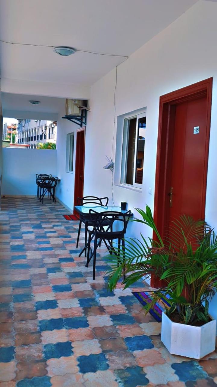 Namaste Hotel & Restaurant Libreville Exteriör bild