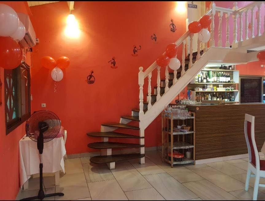 Namaste Hotel & Restaurant Libreville Exteriör bild