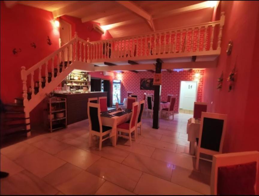 Namaste Hotel & Restaurant Libreville Exteriör bild
