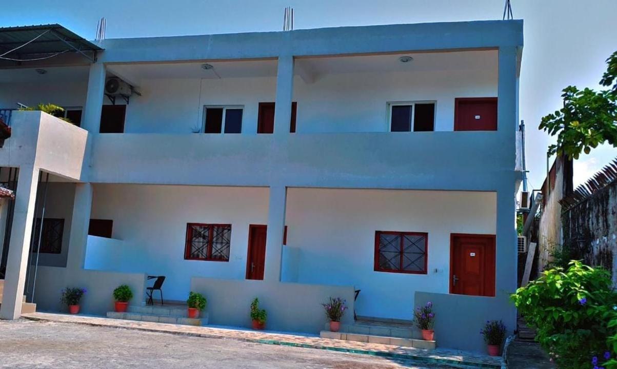 Namaste Hotel & Restaurant Libreville Exteriör bild